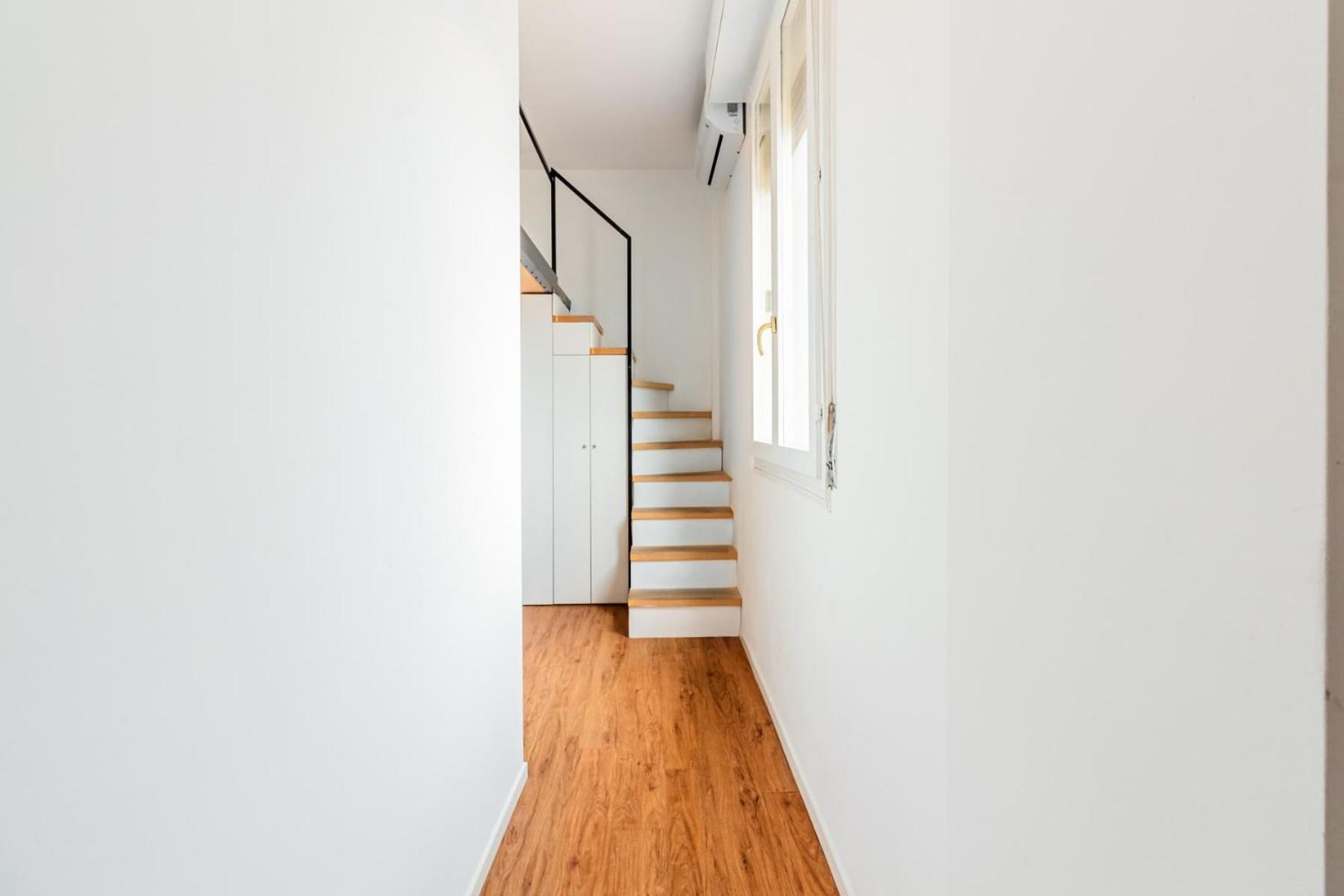 Homeby, Cozy Penthouse Apartment 밀라노 외부 사진
