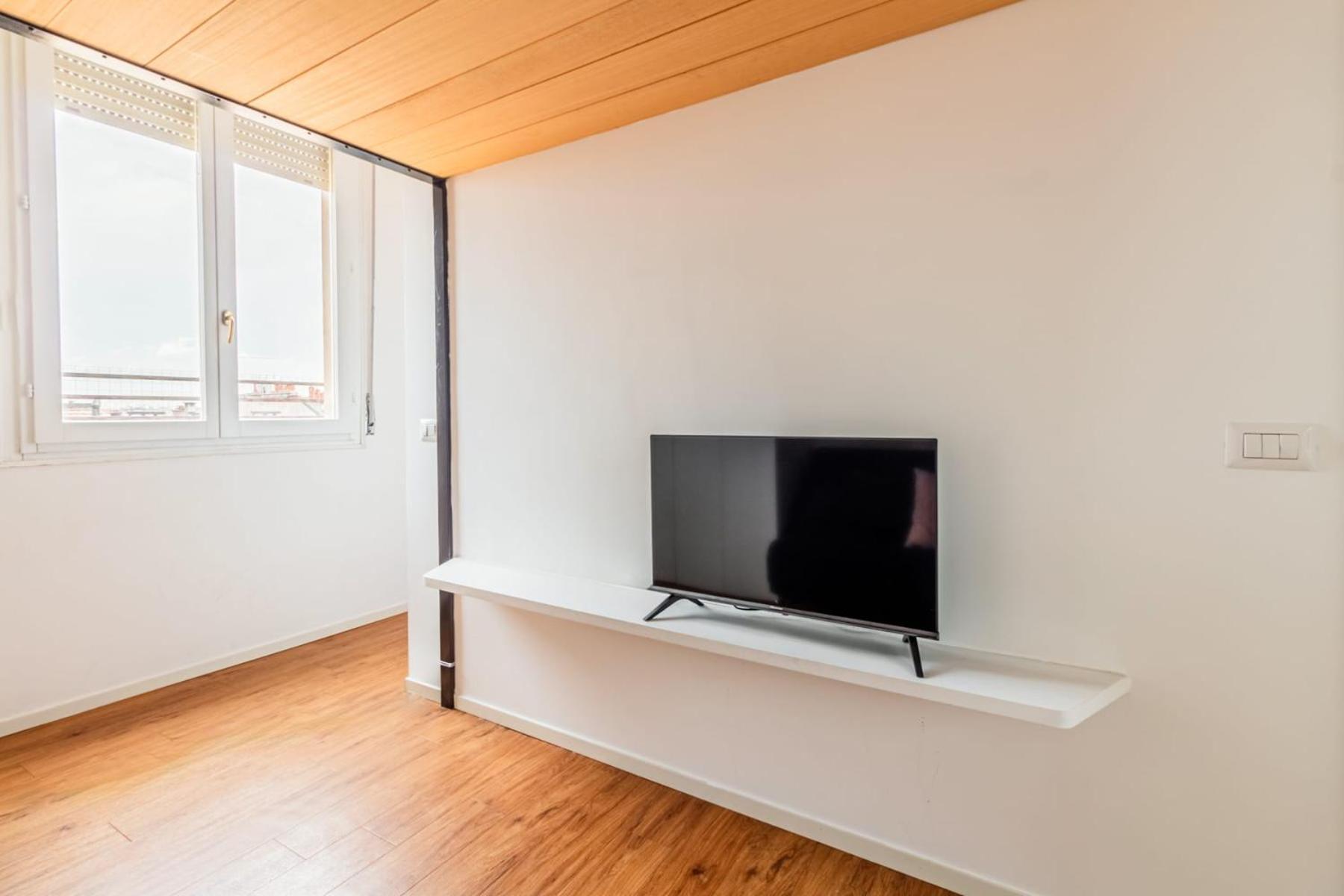 Homeby, Cozy Penthouse Apartment 밀라노 외부 사진