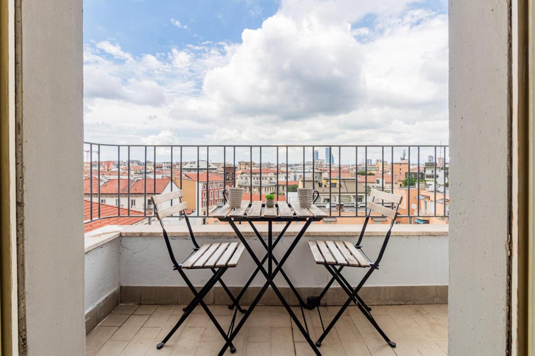 Homeby, Cozy Penthouse Apartment 밀라노 외부 사진